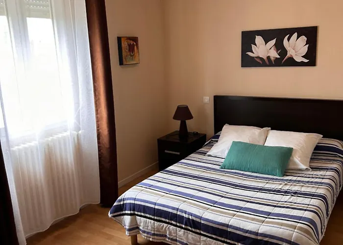 Restaurant Le Caldero فندق Montpon-Menesterol